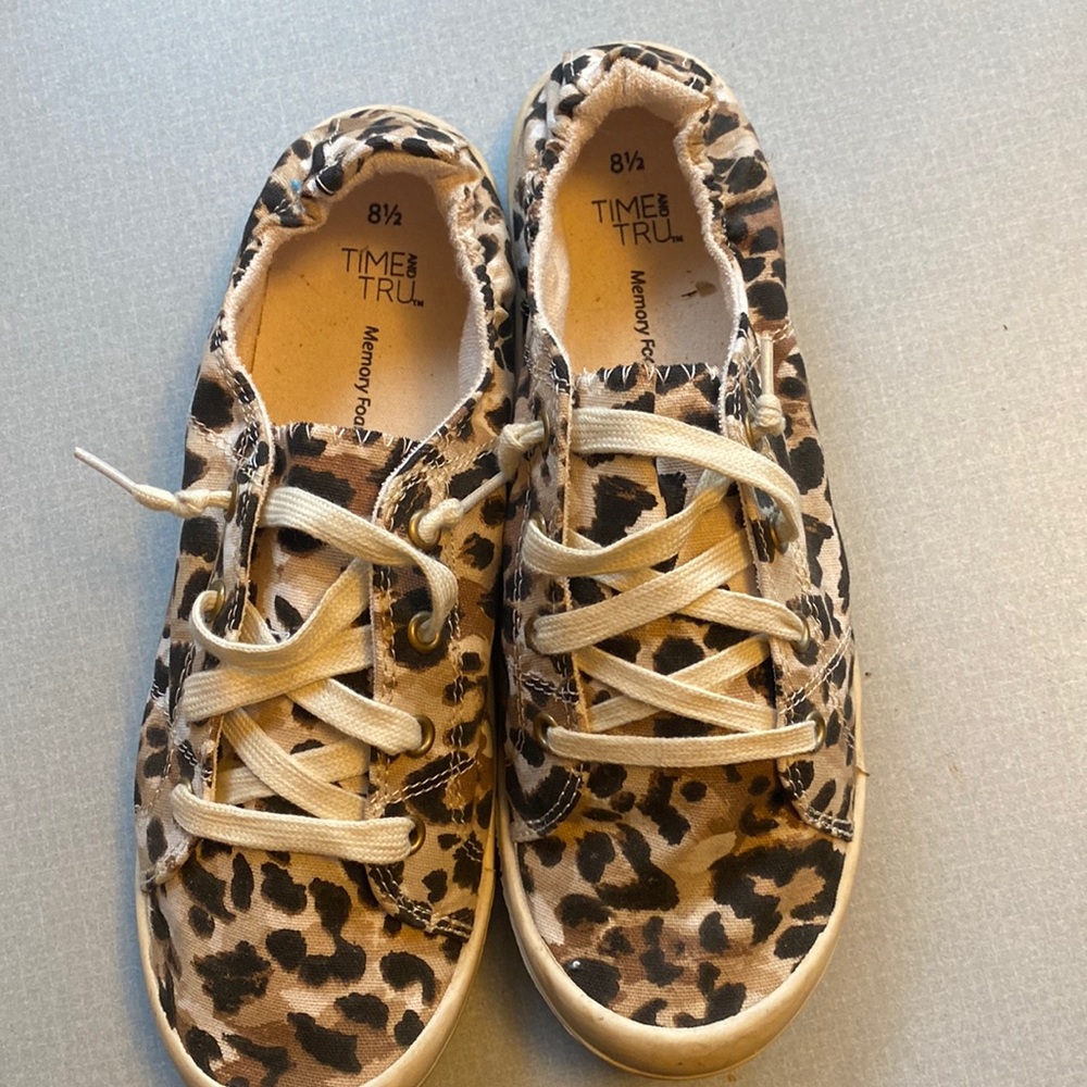 Time and Tru •8 1/2 •Spots